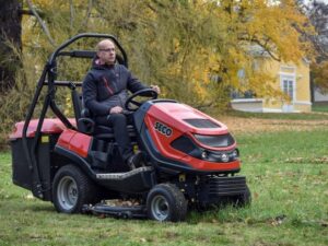 Traktor komunalny SECO MP 122D